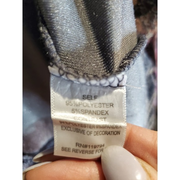 Unity Stretchy Velvet Crochet Bib‎ Top Size 1X - Picture 8 of 9